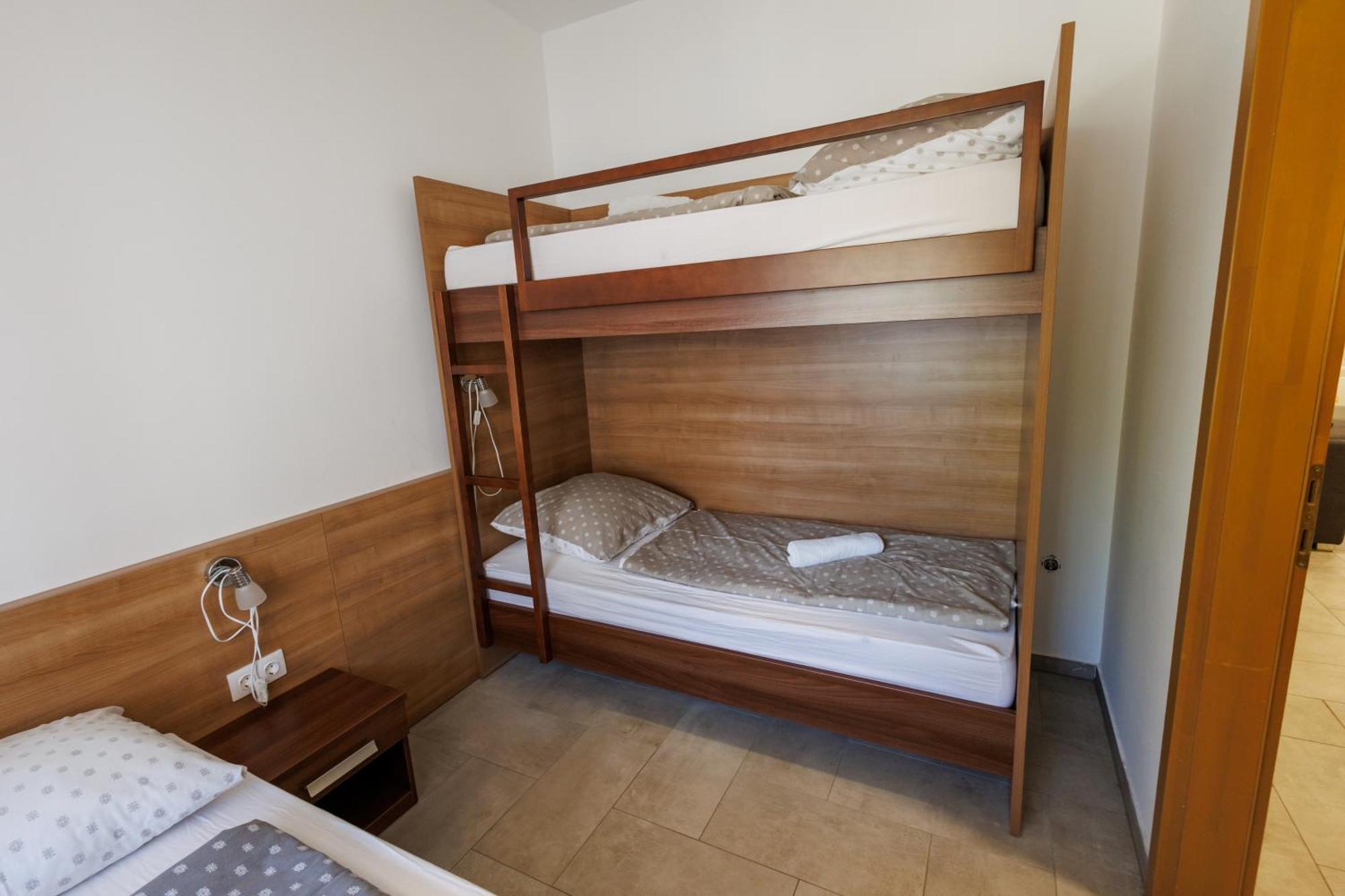 Jacht Apartmanok Balatonfured Luaran gambar