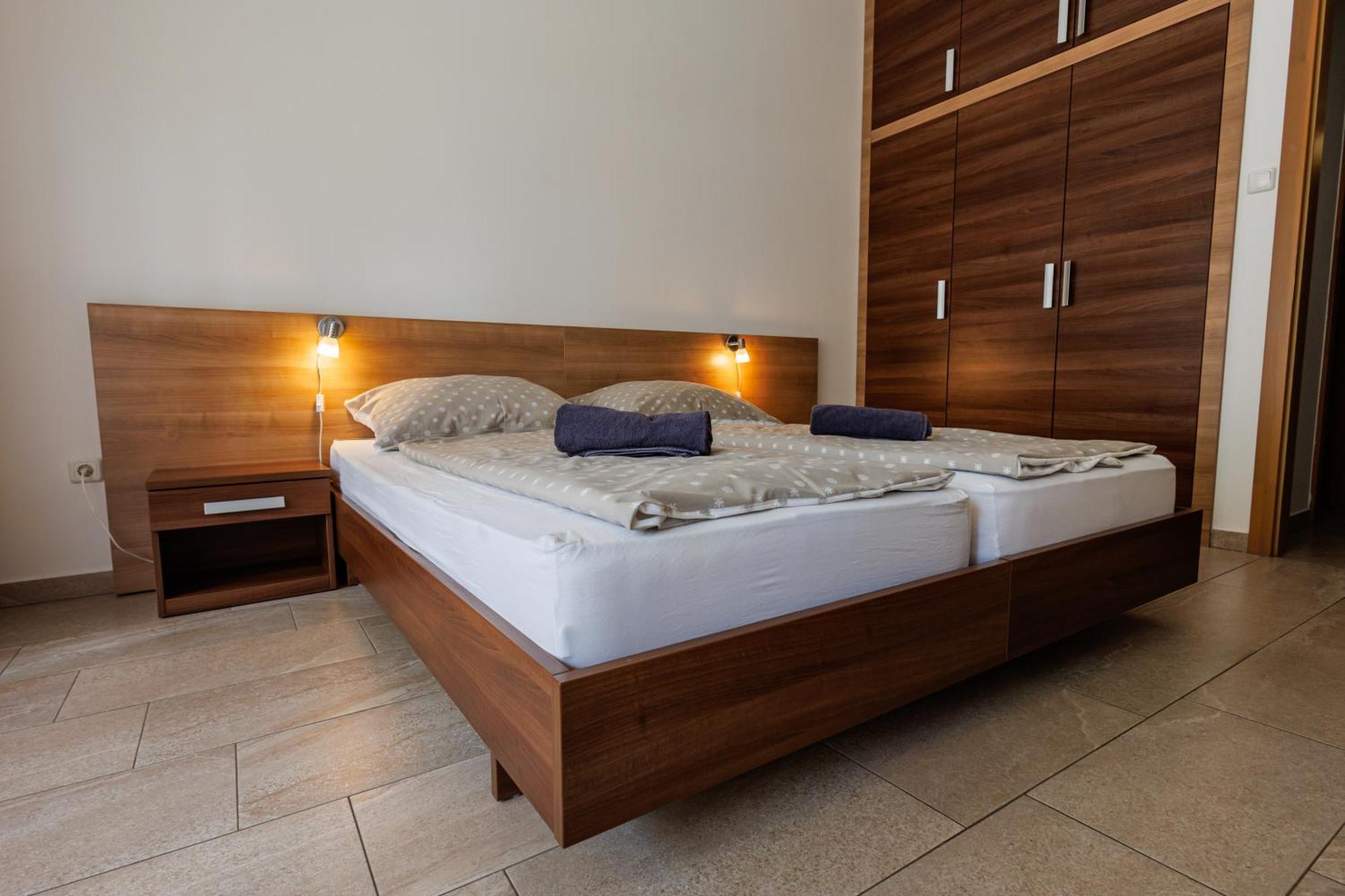 Jacht Apartmanok Balatonfured Luaran gambar