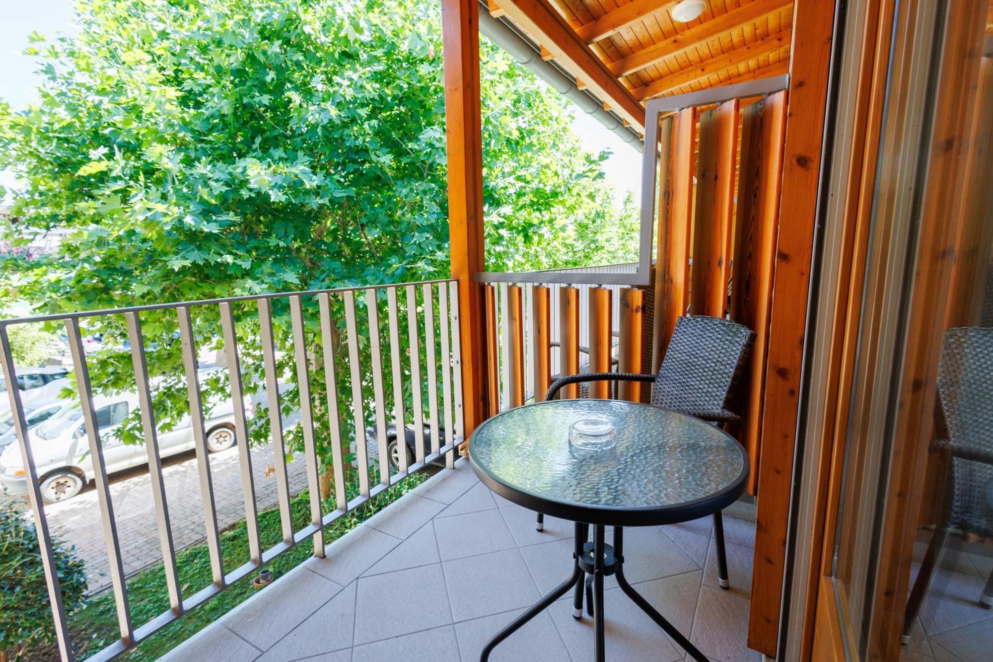 Jacht Apartmanok Balatonfured Luaran gambar
